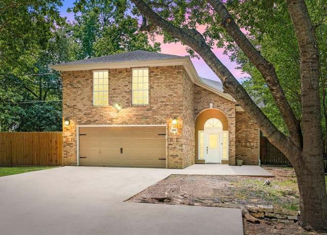 Property at 600 Crystal River Rd, Conroe, TX 77316, 3 beds, 2.5 baths