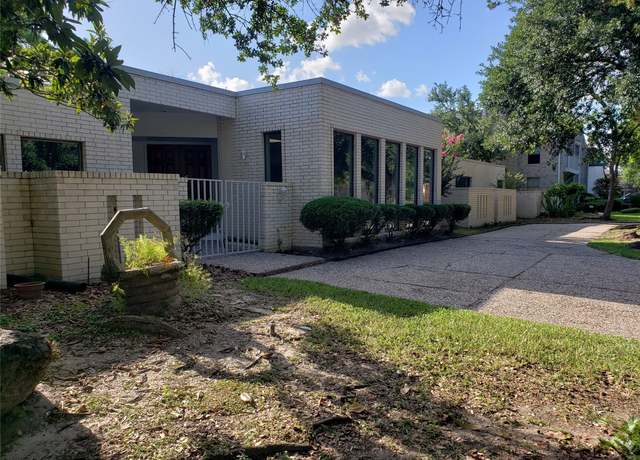 Property at 10738 Villa Lea Ln, Houston, TX 77071, 5 beds, 3.5 baths