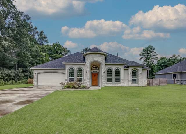 Property at 1006 Spanish Dr, Dayton, TX 77535, 4 beds, 3.5 baths