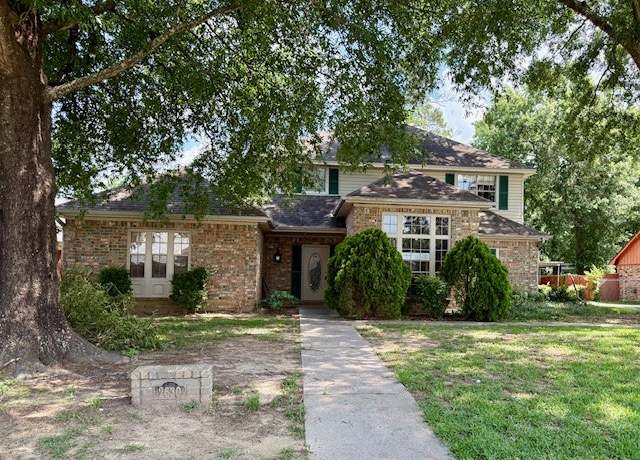 Property at 2630 Evalon St, Beaumont, TX 77702, 4 beds, 2.5 baths