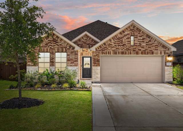 Property at 2426 Gentle Breeze Ln, Baytown, TX 77523, 4 beds, 2 baths