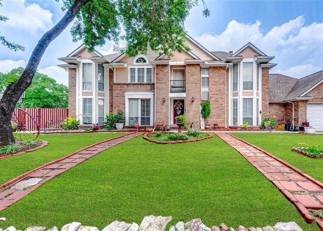 Property at 13051 Meadowline Dr, Houston, TX 77082, 3 beds, 2.5 baths