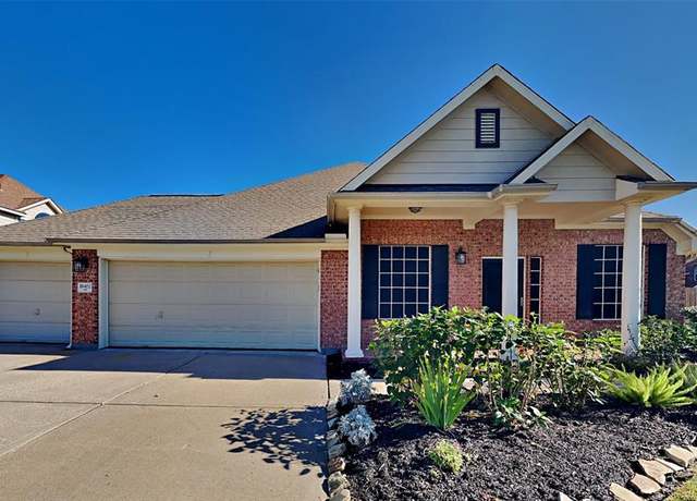 Property at 18402 Sierra Falls Ct, Tomball, TX 77377, 4 beds, 2.5 baths