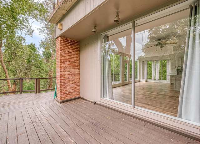 Property at 6628 Bayou Glen Rd #6628, Houston, TX 77057, 3 beds, 2 baths