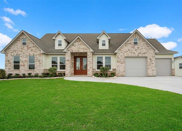 Property at 619 Longhorn Trl, Angleton, TX 77515, 3 beds, 2.5 baths
