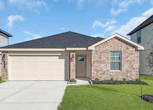 Property at 518 Robin St, Angleton, TX 77515, 4 beds, 2 baths
