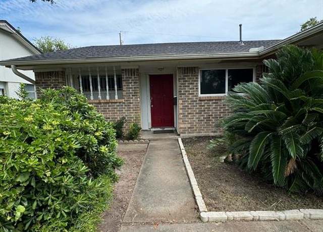 Property at 4310 Brownstone Ln, Houston, TX 77053, 4 beds, 2 baths