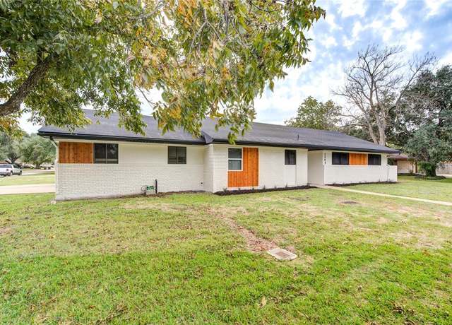 Property at 1205 Inwood Dr, Richmond, TX 77469, 3 beds, 2 baths