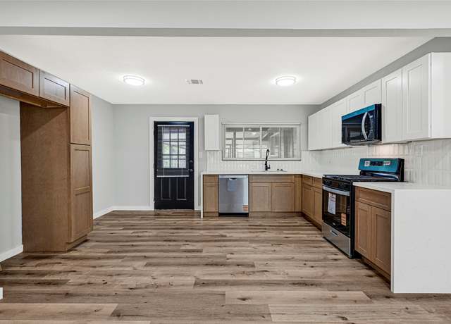 Property at 914 Manor St, Houston, TX 77015, 4 beds, 2 baths