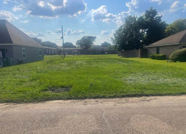 Property at 4470 Beale St, Beaumont, TX 77705