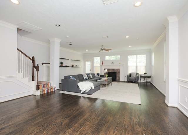 Property at 4256 Childress St, Houston, TX 77005, 3 beds, 2.5 baths