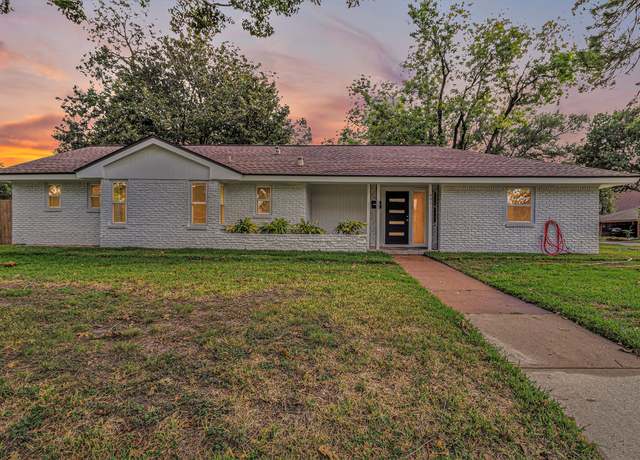 Property at 9921 Westview Dr Dr, Houston, TX 77055, 3 beds, 2 baths
