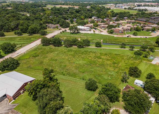 Property at 650 E Adoue St, Alvin, TX 77511