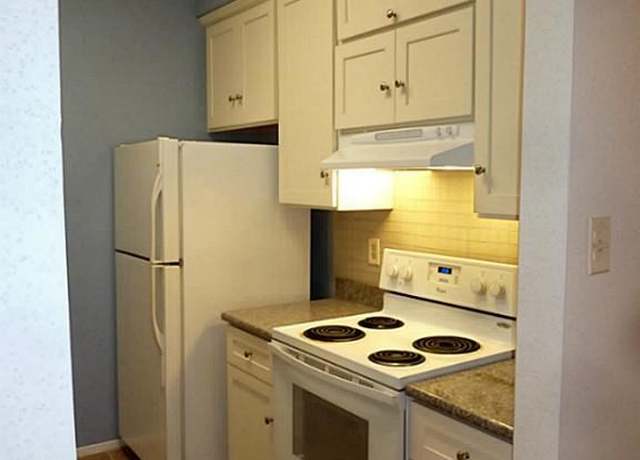 Property at 7900 N Stadium Dr #97, Houston, TX 77030, 1 bed, 1 bath