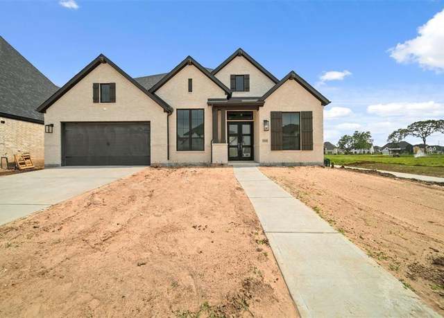 Property at 10410 Silver Shore Dr, Missouri City, TX 77459, 4 beds, 3.5 baths