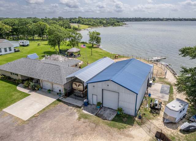 Property at 366 Ilfrey St, Baytown, TX 77520, 3 beds, 2 baths