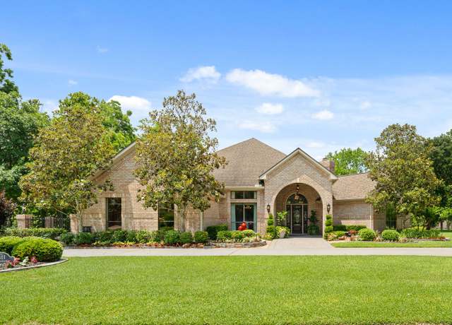 Property at 4811 Westerham St, Fulshear, TX 77441, 4 beds, 3.5 baths