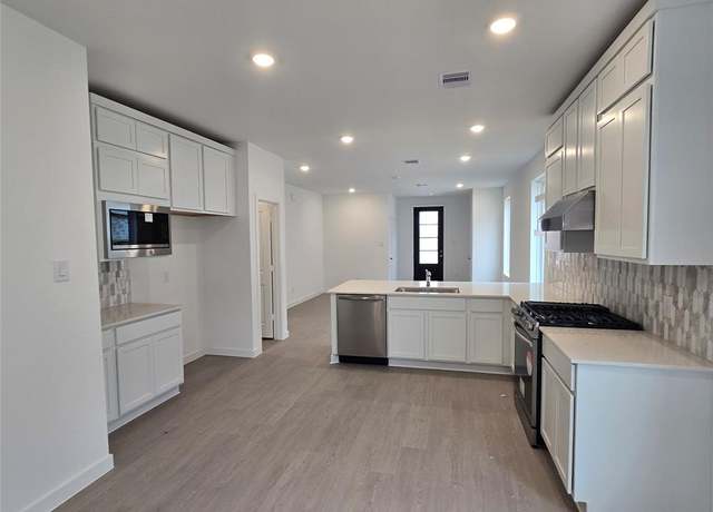Property at 28803 Texas Sparrow Ln, Hockley, TX 77447, 3 beds, 2 baths