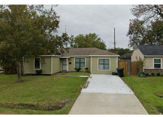 Property at 10310 Sierra Dr, Houston, TX 77051, 3 beds, 1 bath