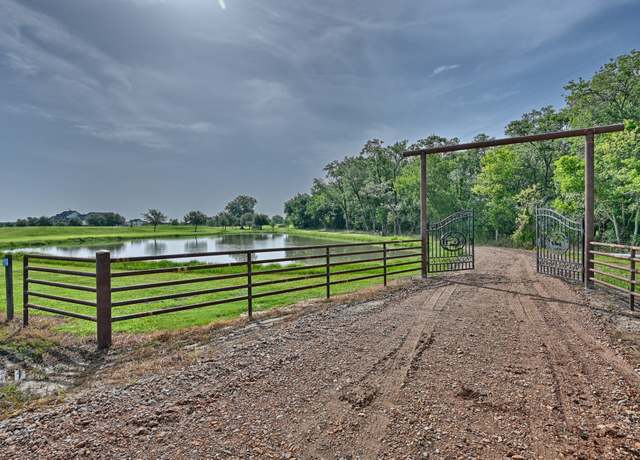 Property at 1260 Bartlett Rd Rd, Sealy, TX 77474