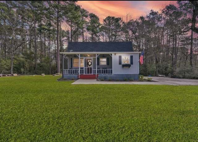 Property at 727 Shoreline Dr Dr, Trinity, TX 75862, 3 beds, 2 baths