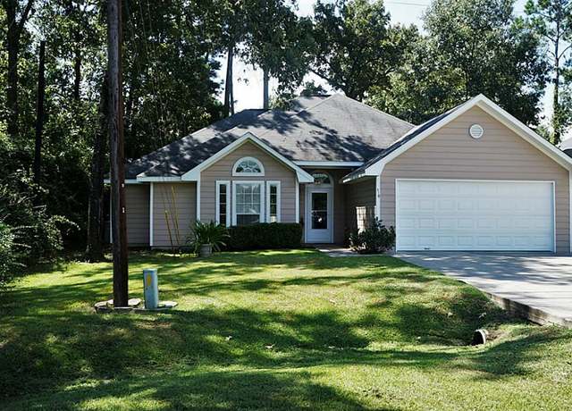 Property at 215 Bridgeview Dr, Onalaska, TX 77360, 3 beds, 3 baths