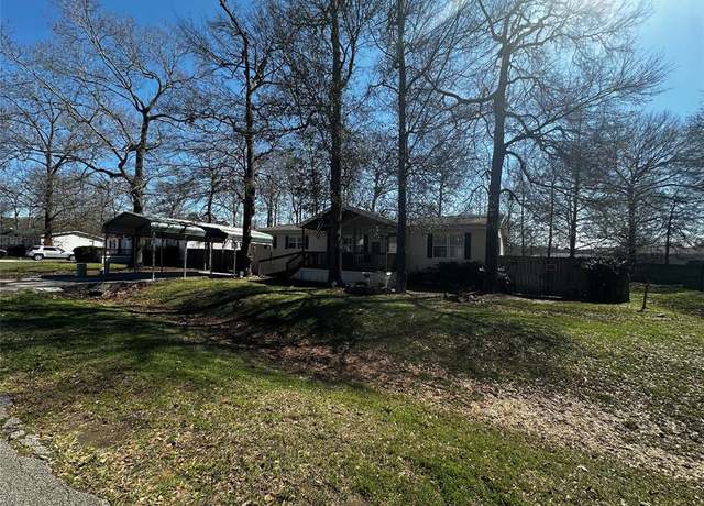 Property at 147 Orion Ln, Conroe, TX 77306, 3 beds, 2 baths