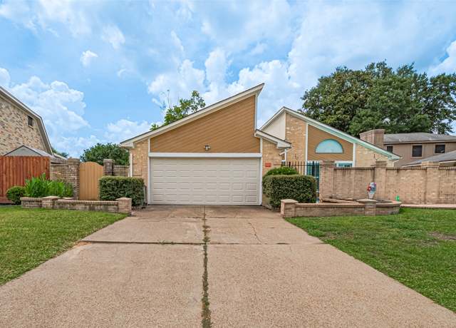 Property at 291 Wood Loop St, Houston, TX 77015, 3 beds, 2 baths