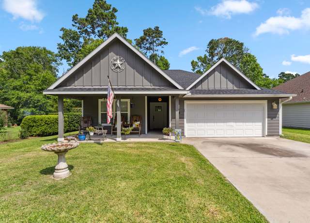Property at 129 Bridgepoint, Onalaska, TX 77360, 3 beds, 3 baths