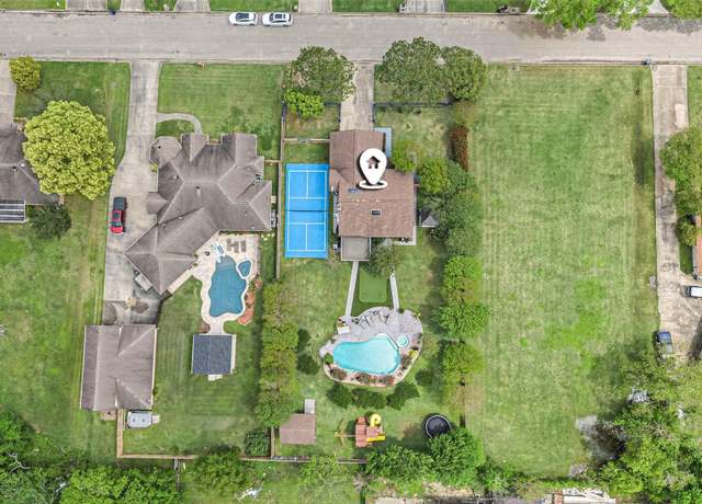 Property at 3611 18th St N, Texas City, TX 77590, 4 beds, 3.5 baths