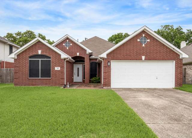 Property at 320 Spencer Lndg E, La Porte, TX 77571, 3 beds, 2 baths