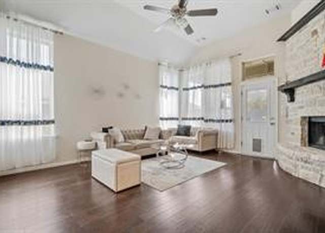 Property at 6155 Granger Ln, Houston, TX 77573, 3 beds, 3.5 baths