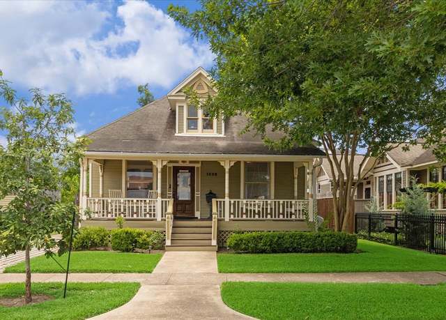 Property at 1528 Allston St, Houston, TX 77008, 3 beds, 2 baths