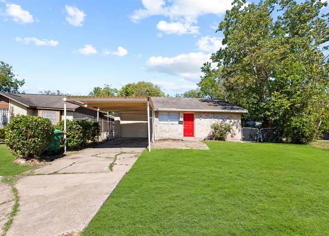 Property at 5023 Shorehaven Cir, Houston, TX 77048, 3 beds, 2 baths