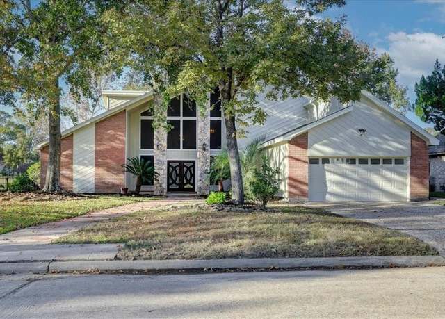 Property at 8407 Rebawood Dr, Humble, TX 77346, 4 beds, 3.5 baths