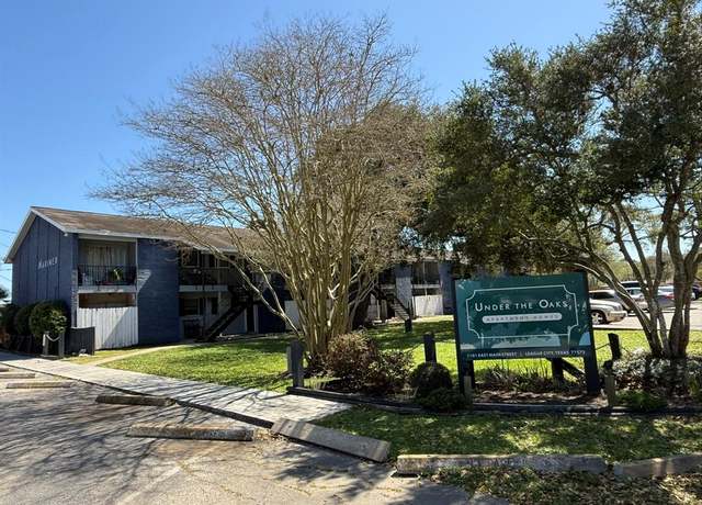 Property at 1101 E Main St, League City, TX 77573, 26 beds, 1 bath