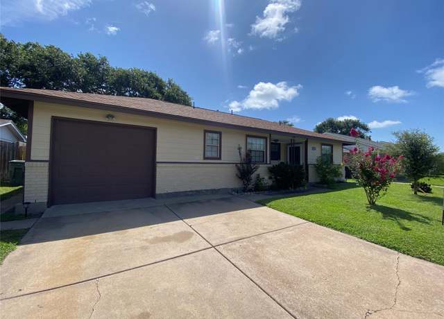 Property at 2512 Pine St, Galveston, TX 77551, 4 beds, 2 baths