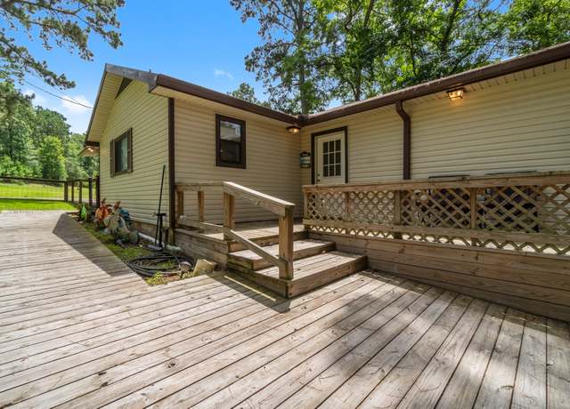 Property at 31 N Lakeview Dr, Point Blank, TX 77364, 4 beds, 2 baths