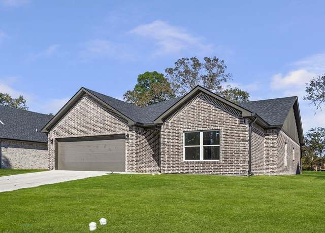 Property at 831 Augusta Dr, Lufkin, TX 75901, 3 beds, 2 baths