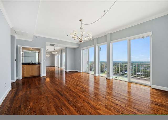 Property at 2520 Robinhood St #1205, Houston, TX 77005, 4 beds, 3.5 baths