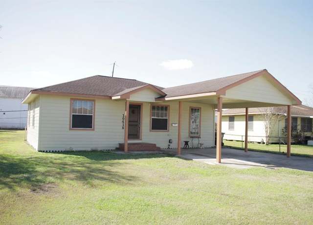 Property at 10418 S Oswego St, Houston, TX 77029, 3 beds, 2 baths