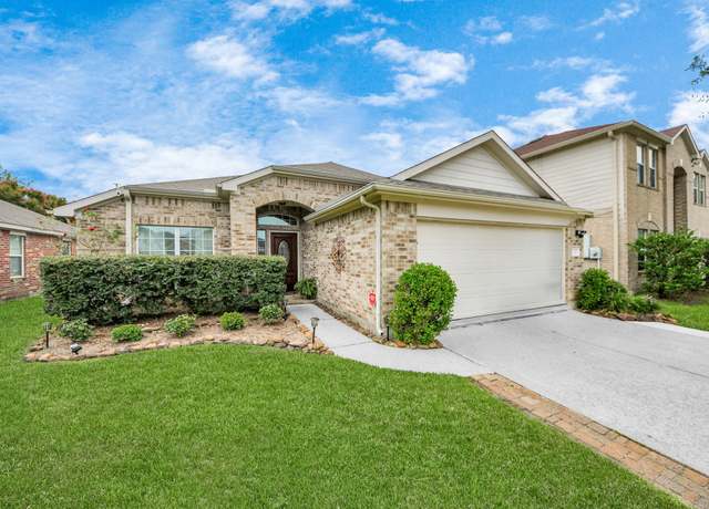 Property at 2122 Mossey Creek Dr, Deer Park, TX 77536, 3 beds, 2 baths