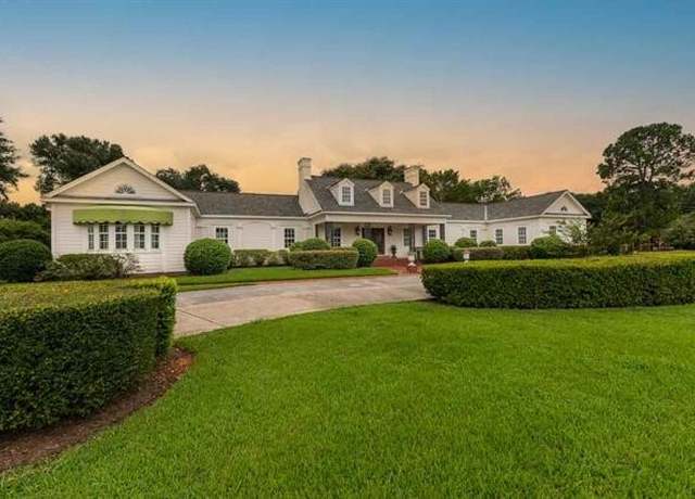 Property at 5975 Calder Ave, Beaumont, TX 77706, 4 beds, 3.5 baths