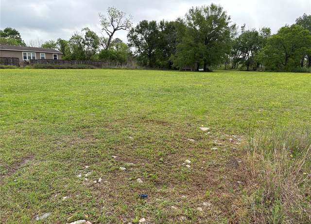 Property at 330 Victoria Dr, Houston, TX 77022