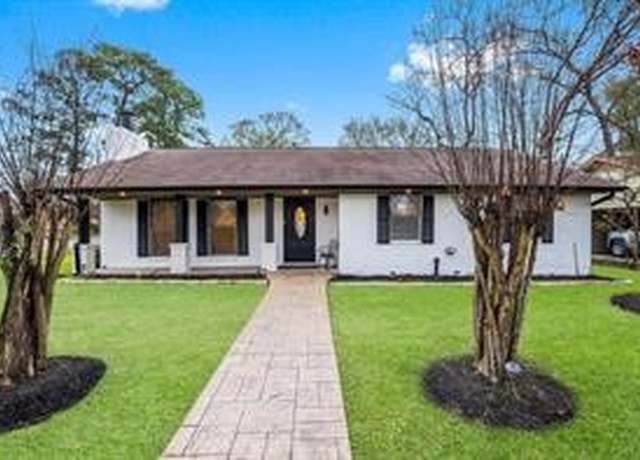 Property at 208 Moss Hill Ln, Conroe, TX 77303, 3 beds, 1.5 baths