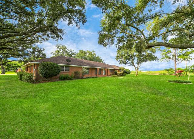 Property at 2715 Band Rd, Rosenberg, TX 77471, 3 beds, 2 baths
