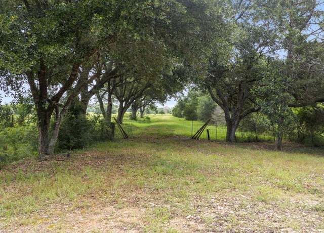 Property at 1017 New Ulm Rd, Cat Spring, TX 78933