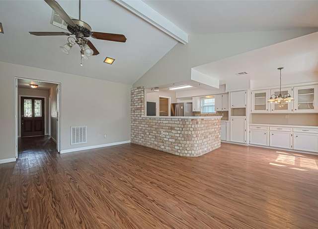 Property at 22303 Walnut Valley Dr, Spring, TX 77389, 4 beds, 2 baths