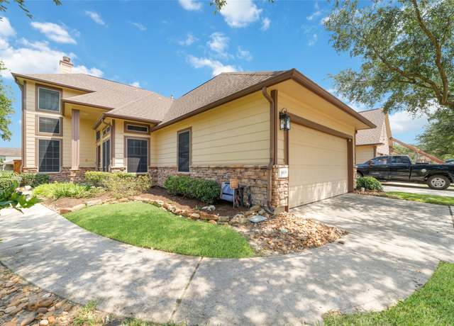 Property at 8030 Loyel Pointe Dr, Houston, TX 77064, 3 beds, 2.5 baths