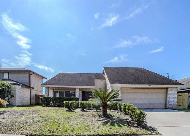 Property at 7627 Secretariat Ln, Houston, TX 77071, 4 beds, 3 baths